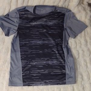 Old Navy Active Go-Dry Men's TShirt - Size Medium- Gray and Black